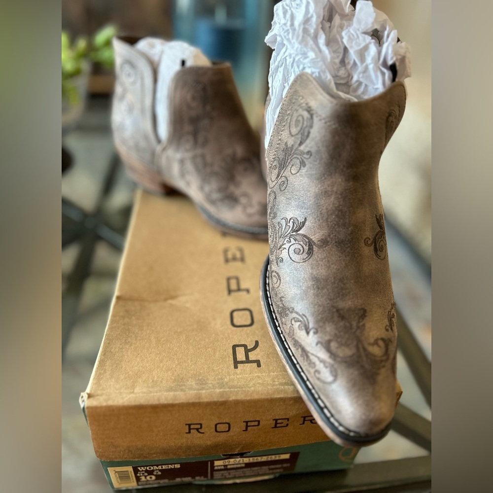 NIB Roper ankle boots with double-open sides, Ava Brown, women’s size 10B.